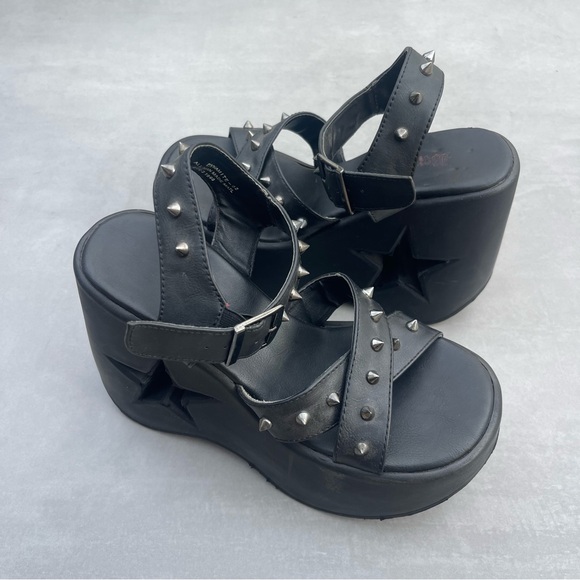 Demonia Dynamite 02 Platform Sandals - Picture 3 of 6